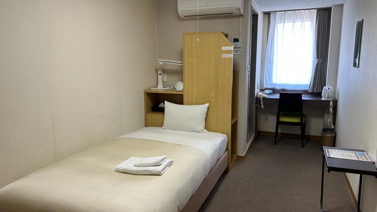 Hills Gakuen-odori โรงแรม 3*